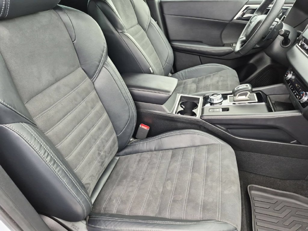 Used 2023 Mitsubishi Outlander SE AWD/4WD image 31
