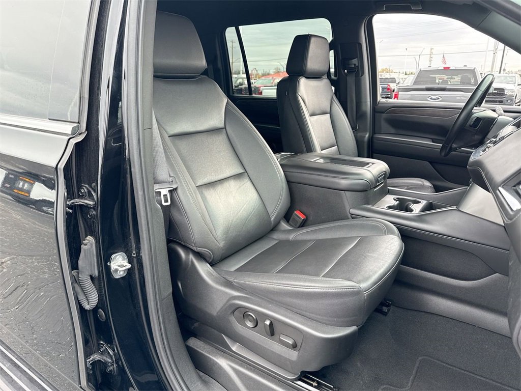 Used 2023 Chevrolet Suburban LT image 26