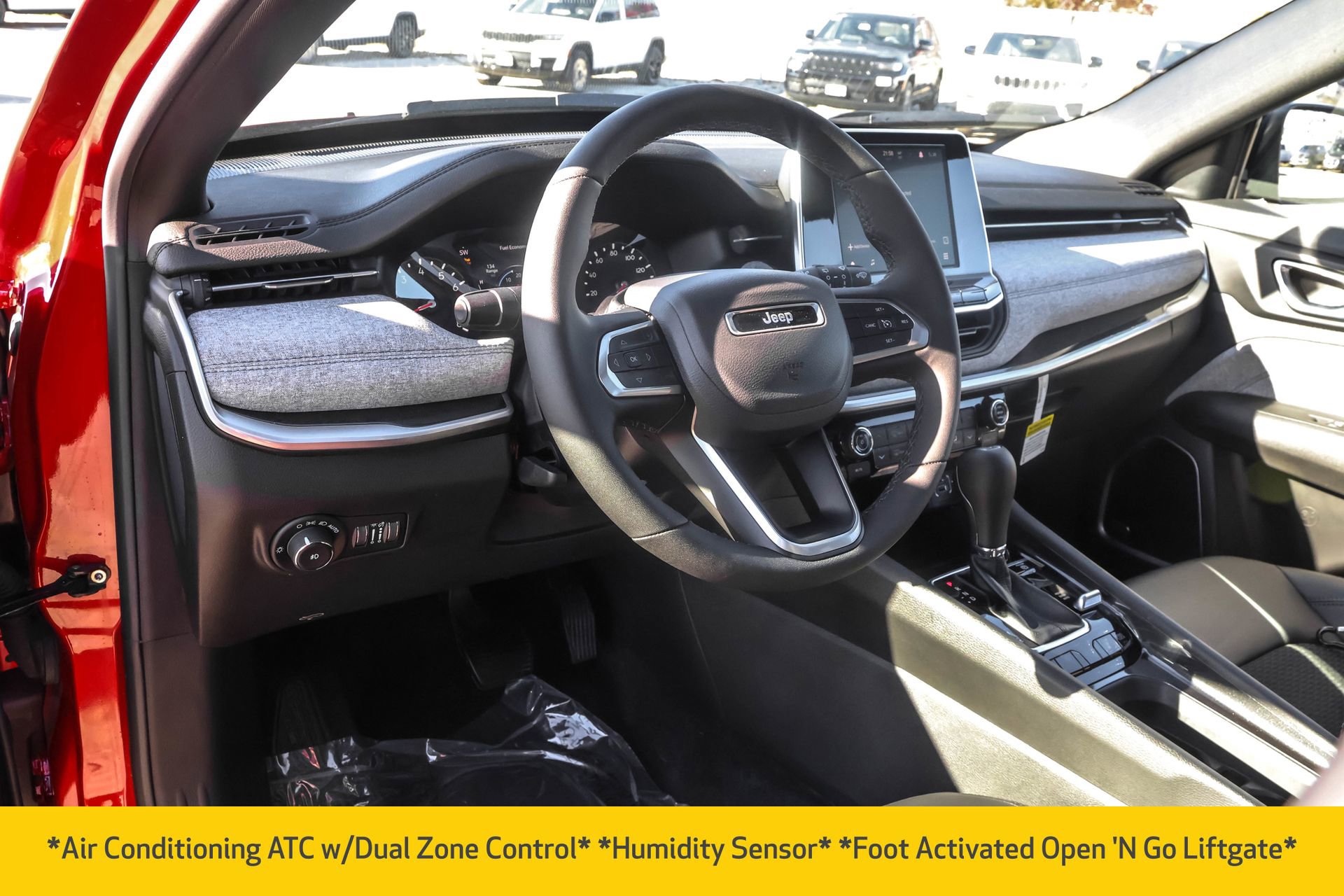 New 2025 Jeep Compass Latitude w/ Sun & Sound Group image 5