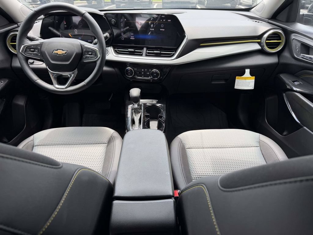 New 2026 Chevrolet Trax LT w/ Driver Confidence Package FWD image 3
