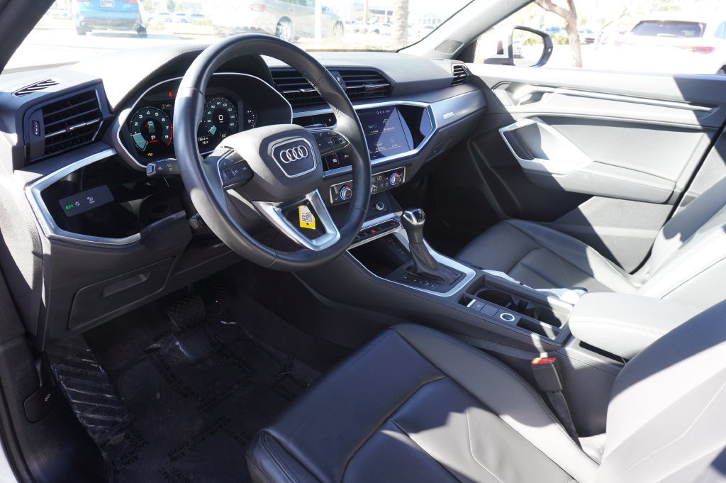 Used 2025 Audi Q3 2.0T Premium AWD/4WD image 17