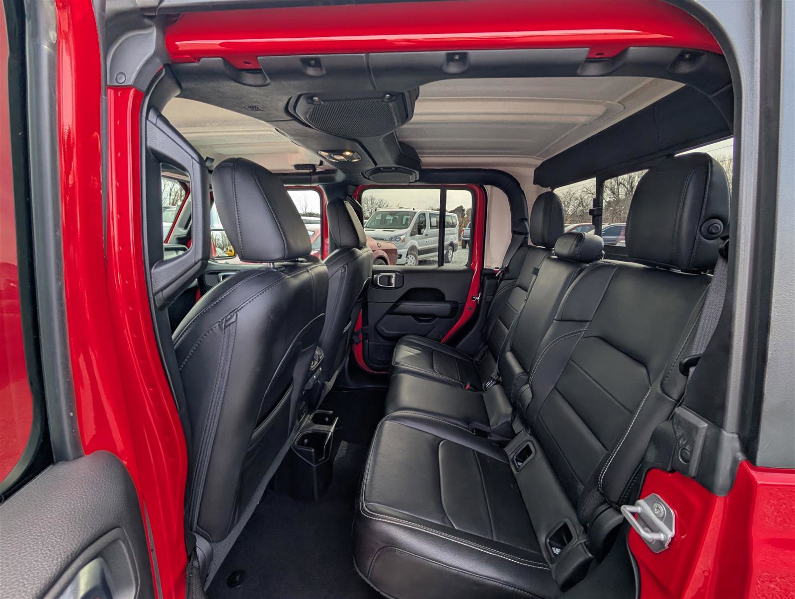 Used 2020 Jeep Gladiator Overland image 13