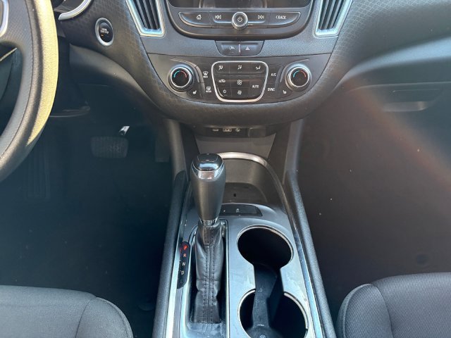 Used 2020 Chevrolet Malibu LT FWD image 11
