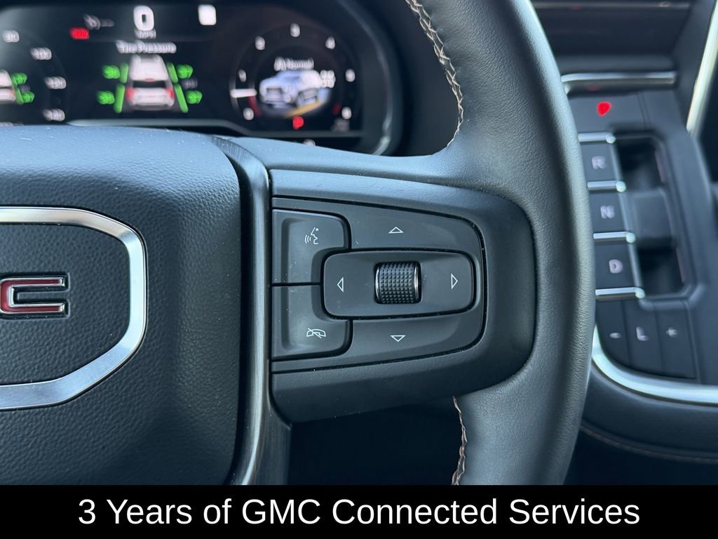 Used 2023 GMC Yukon XL AT4 w/ Technology Package AWD/4WD image 17