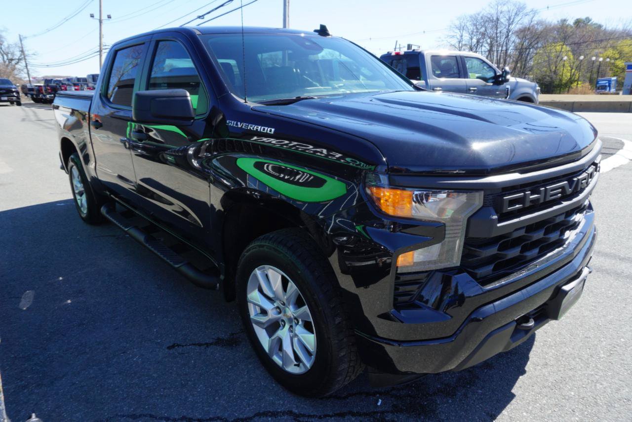 Used 2022 Chevrolet Silverado 1500 Custom AWD/4WD image 3