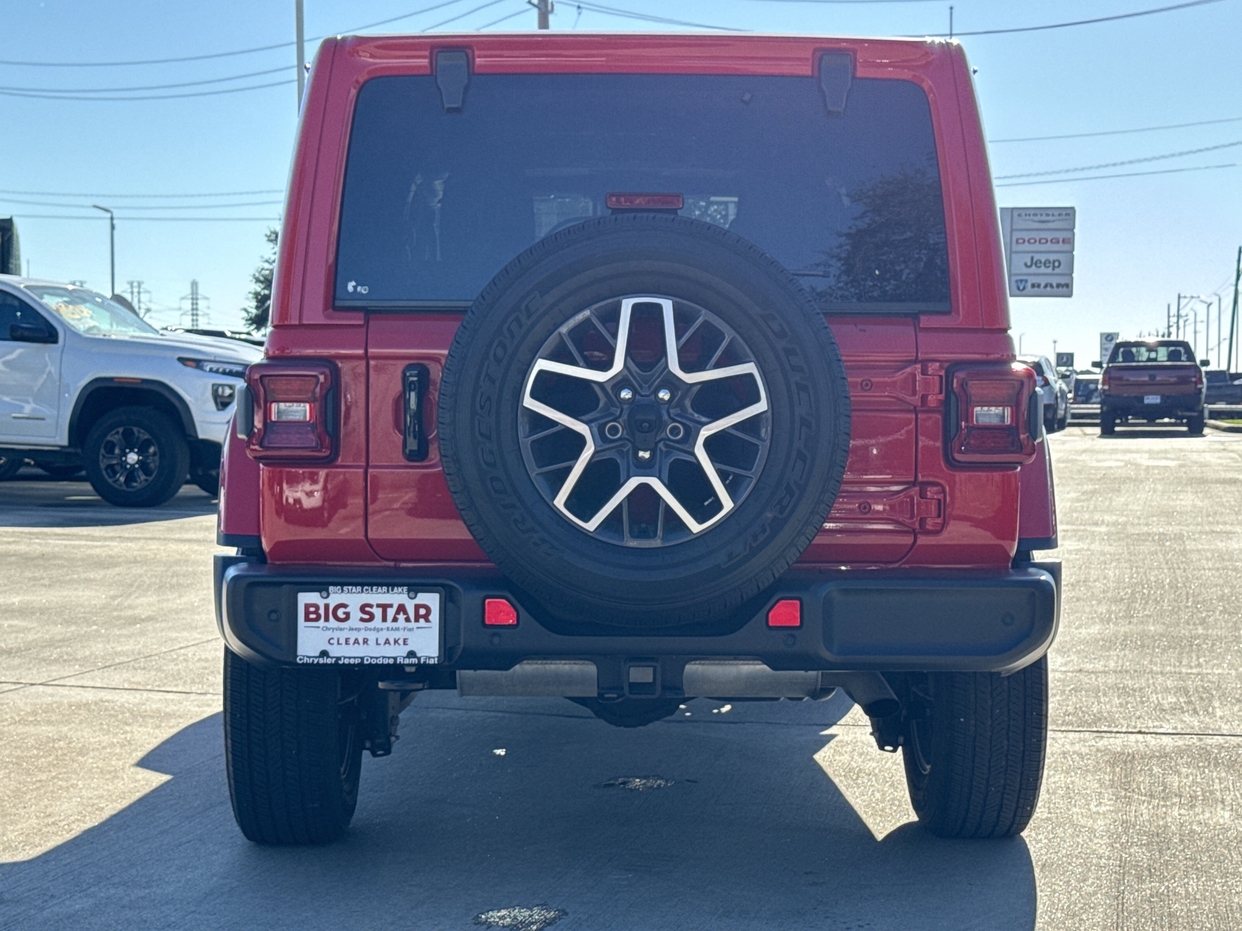 Used 2024 Jeep Wrangler Sahara w/ Technology Group image 10