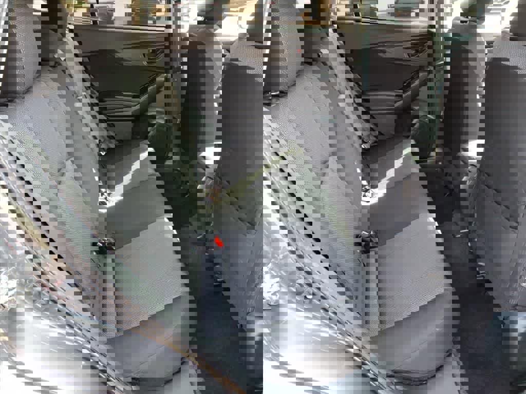 Used 2018 Subaru Impreza 2.0i Premium w/ Eyesight & BSD & Rcta image 11