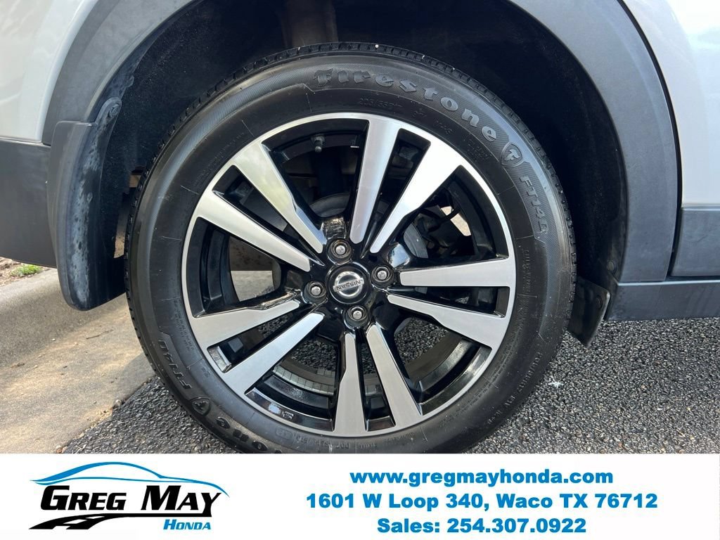 Used 2019 Nissan Kicks SR w/ SR Premium Package FWD image 10