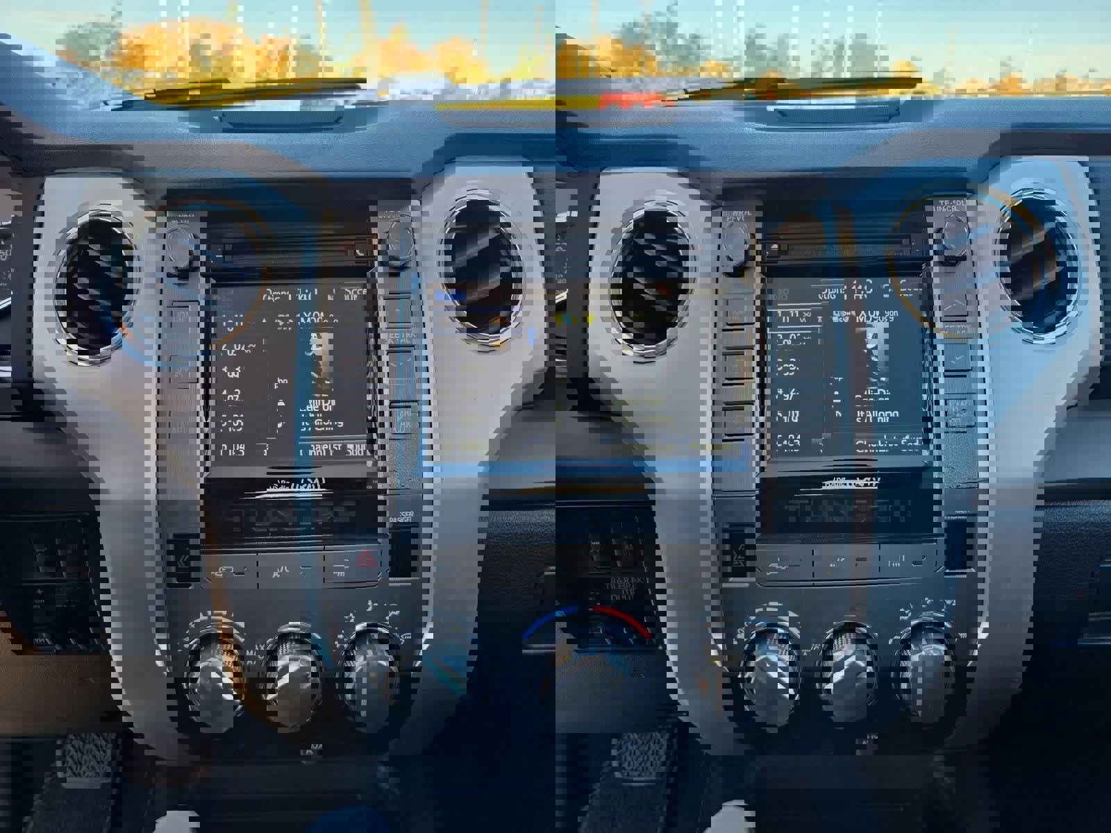 Used 2016 Toyota Tundra SR5 image 27