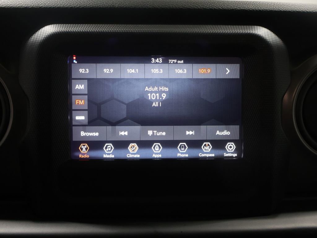 Used 2022 Jeep Wrangler Sport S image 24