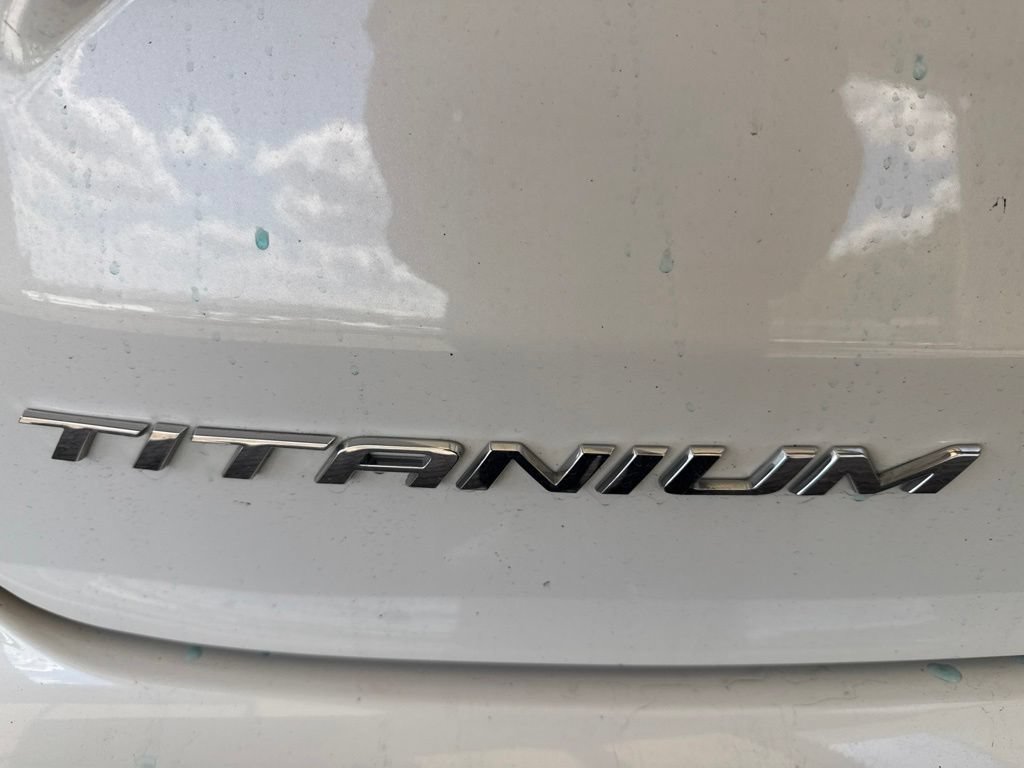 Used 2021 Ford Edge Titanium w/ Equipment Group 301A AWD/4WD image 11