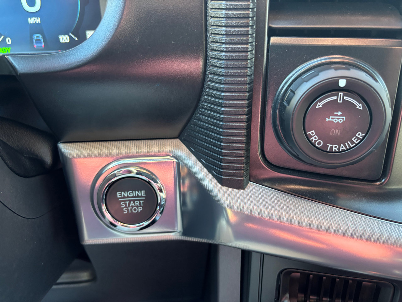 Used 2025 Ford F150 Lariat w/ Equipment Group 502A High image 22