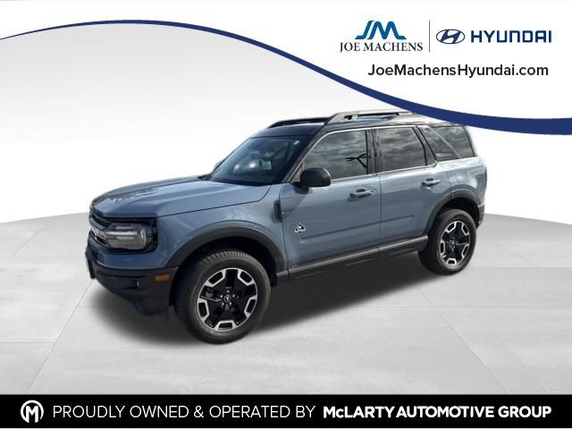 Used 2024 Ford Bronco Sport Outer Banks w/ Tech Package AWD/4WD image 2