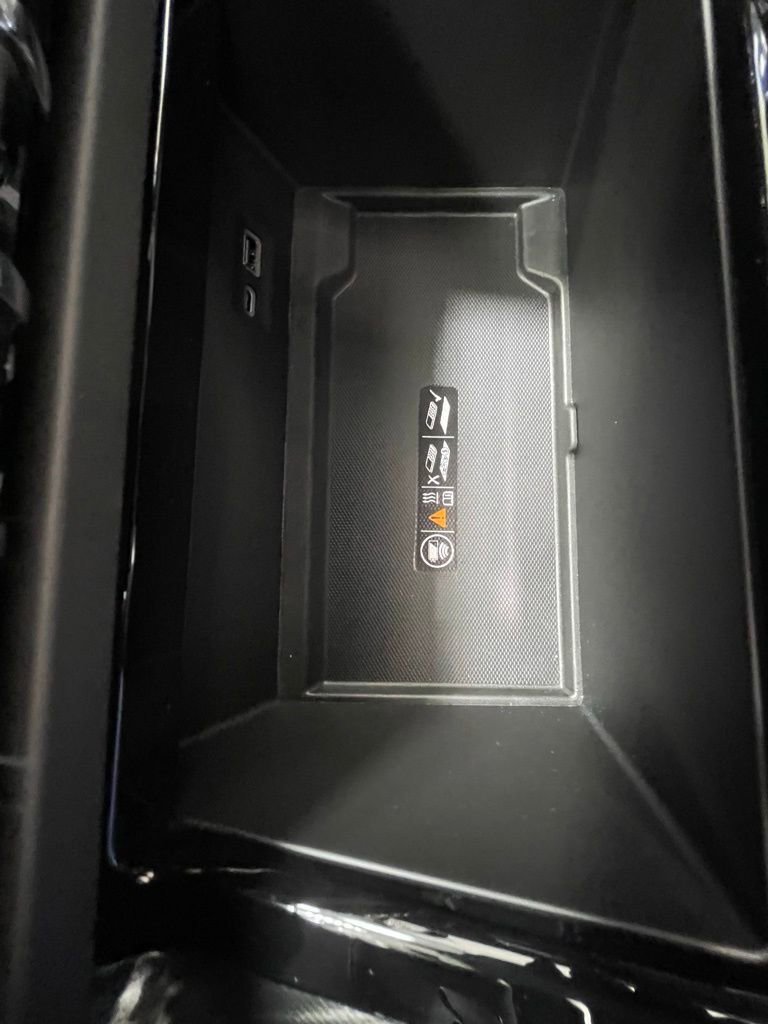 New 2026 GMC Yukon XL AT4 image 25