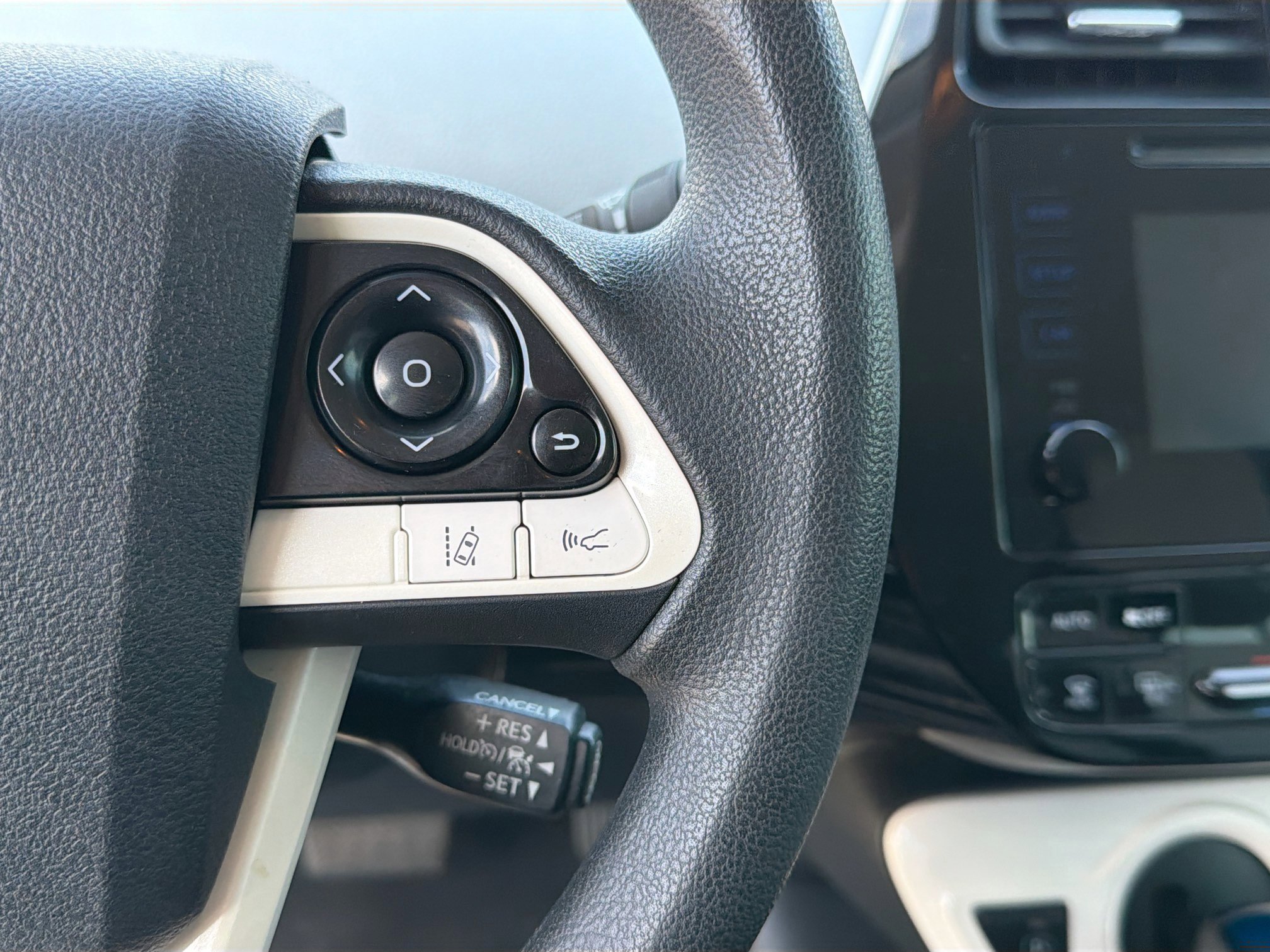 Used 2017 Toyota Prius Two image 34