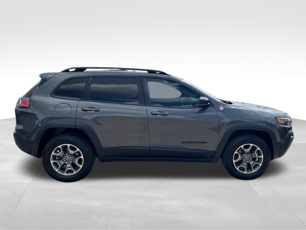 Used 2023 Jeep Cherokee Trailhawk w/ Sun & Sound Group AWD/4WD image 9