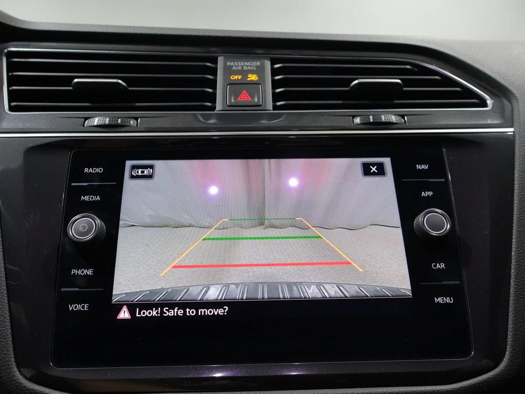 Used 2022 Volkswagen Tiguan SEL R-Line AWD/4WD image 26