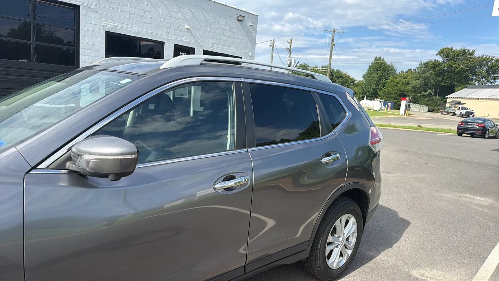 Used 2014 Nissan Rogue SV w/ SV Premium Package AWD/4WD image 13