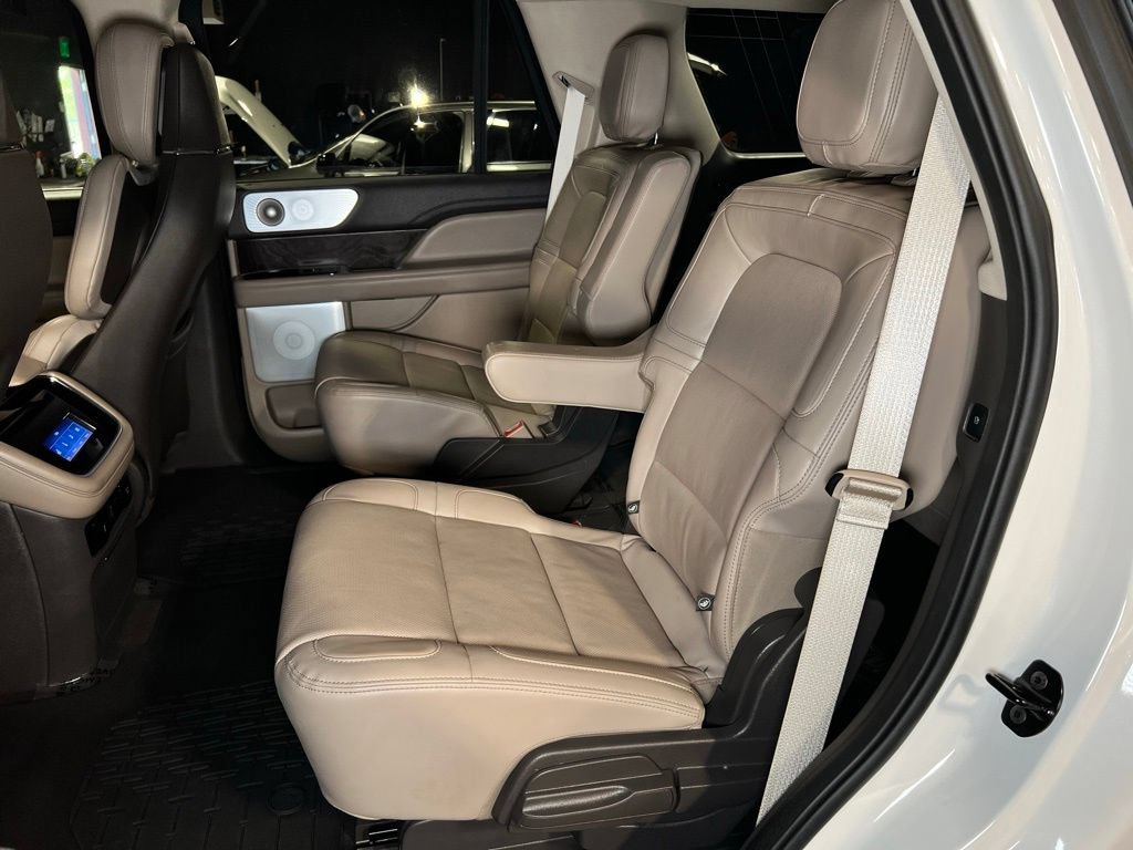 Used 2024 Lincoln Navigator Reserve AWD/4WD image 19