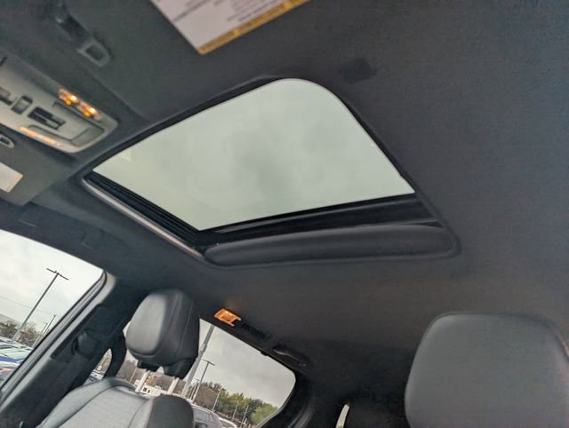 Used 2022 Toyota Sienna XSE image 31