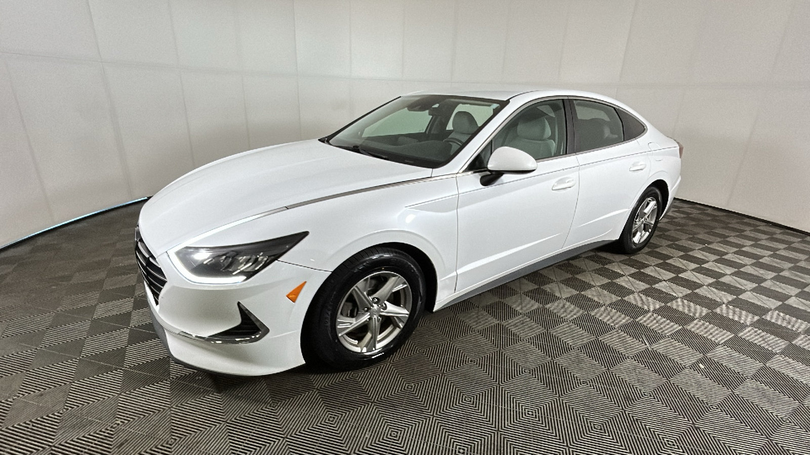 Used 2020 Hyundai Sonata SE w/ Cargo Package FWD image 8