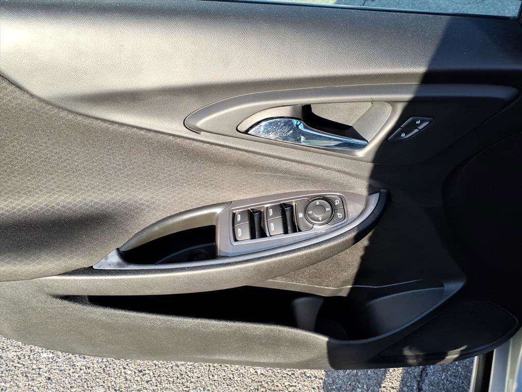 Used 2021 Chevrolet Malibu LS image 15
