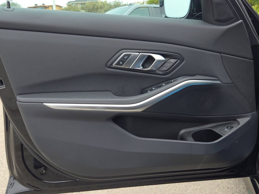 Used 2021 BMW 330i Sedan RWD image 18