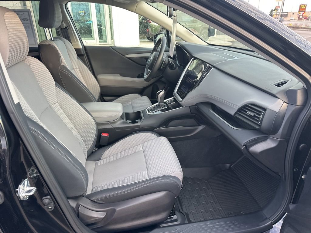 Certified 2025 Subaru Outback Premium AWD/4WD image 7