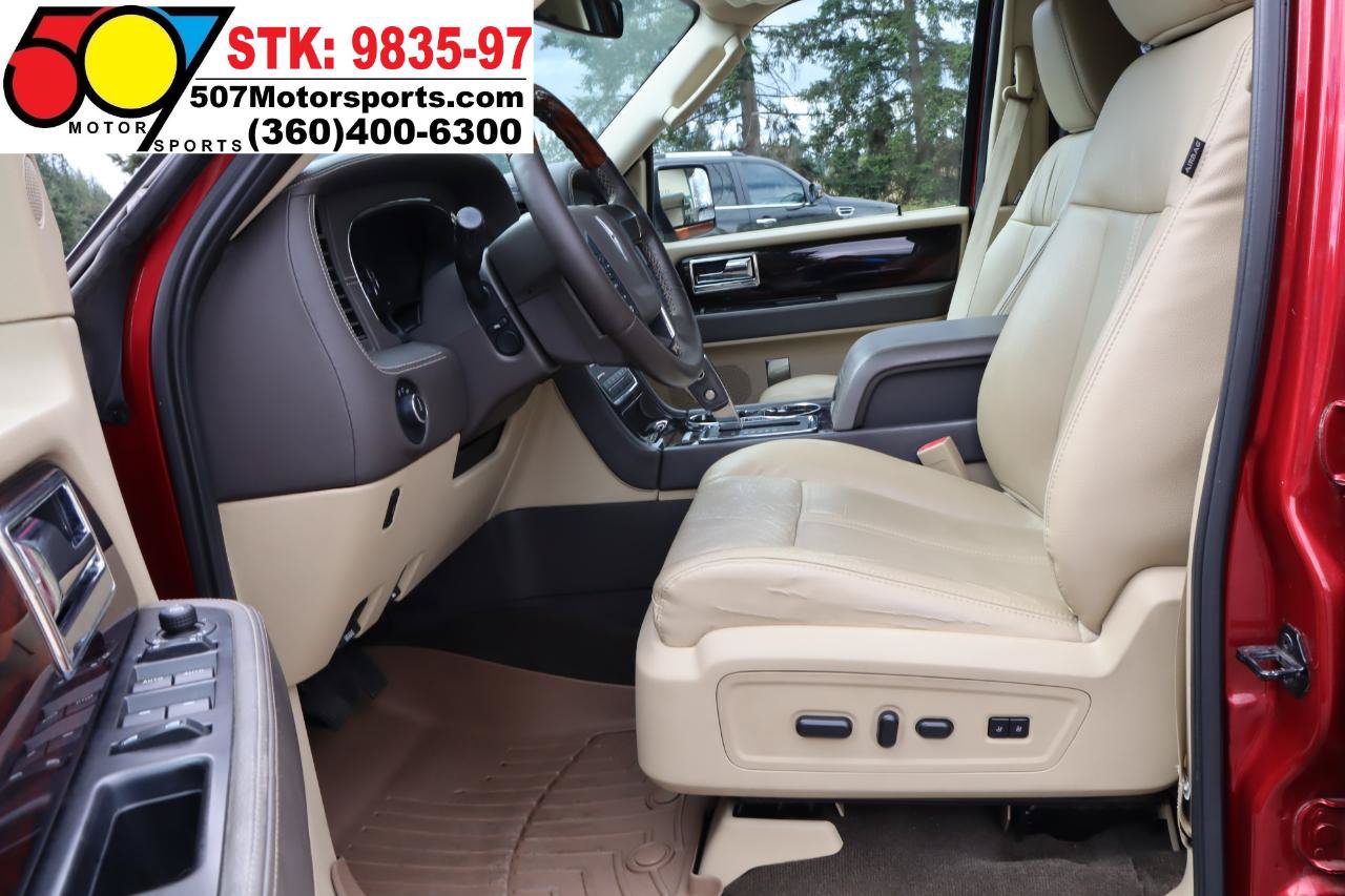 Used 2015 Lincoln Navigator 4WD w/ Equipment Group 101A Reserve image 12