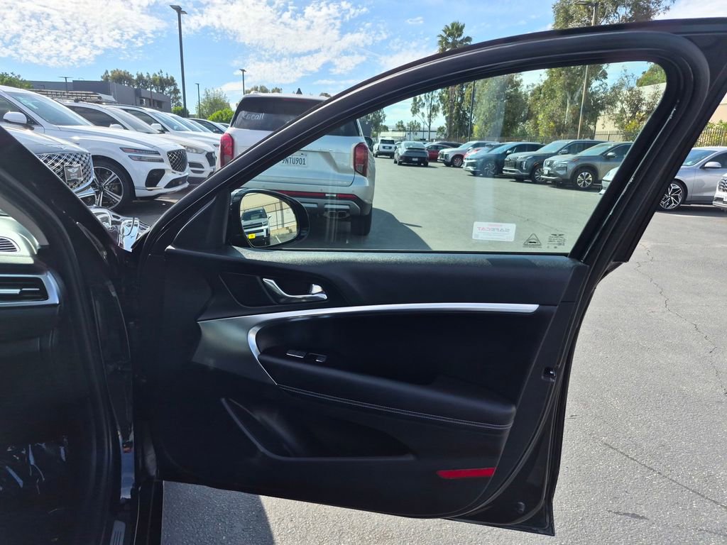 Used 2026 Genesis G70 2.5T image 22