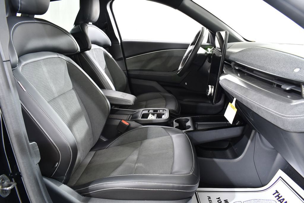 Used 2025 Ford Mustang Mach-E GT image 10