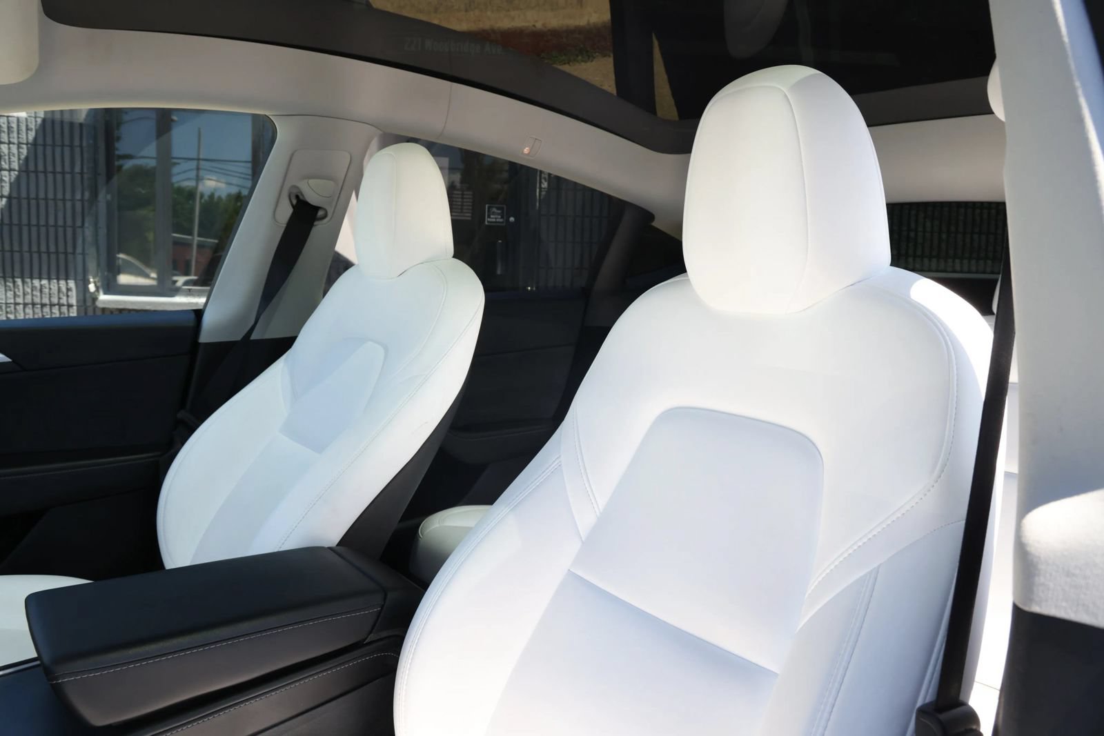 Used 2024 Tesla Model Y Long Range AWD/4WD image 14