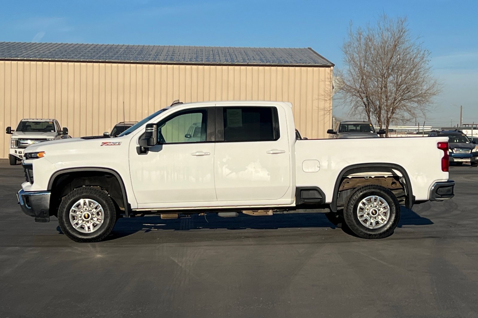Used 2024 Chevrolet Silverado 2500 LT w/ Convenience Package image 7