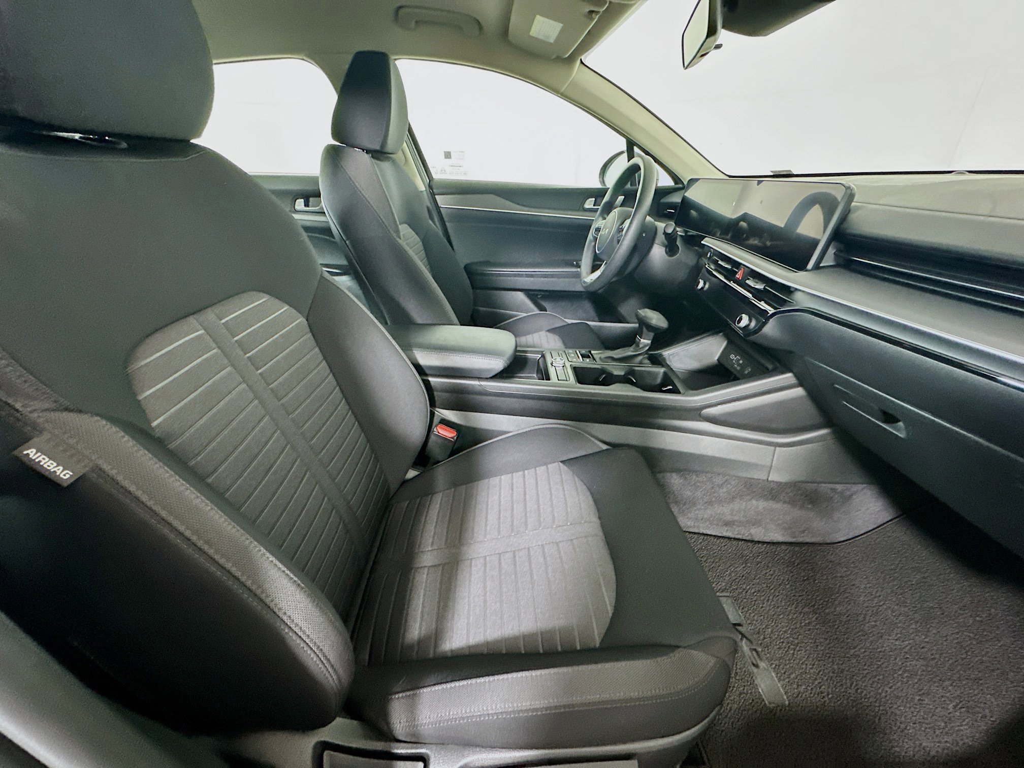 Used 2025 Kia K5 LXS image 30