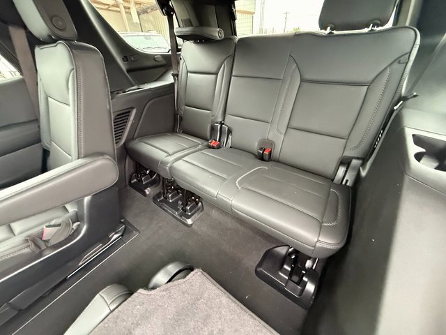 Used 2025 GMC Yukon Denali w/ Denali Reserve Package image 14