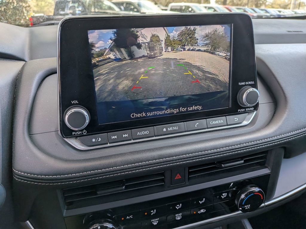 Used 2024 Nissan Rogue S AWD/4WD image 24