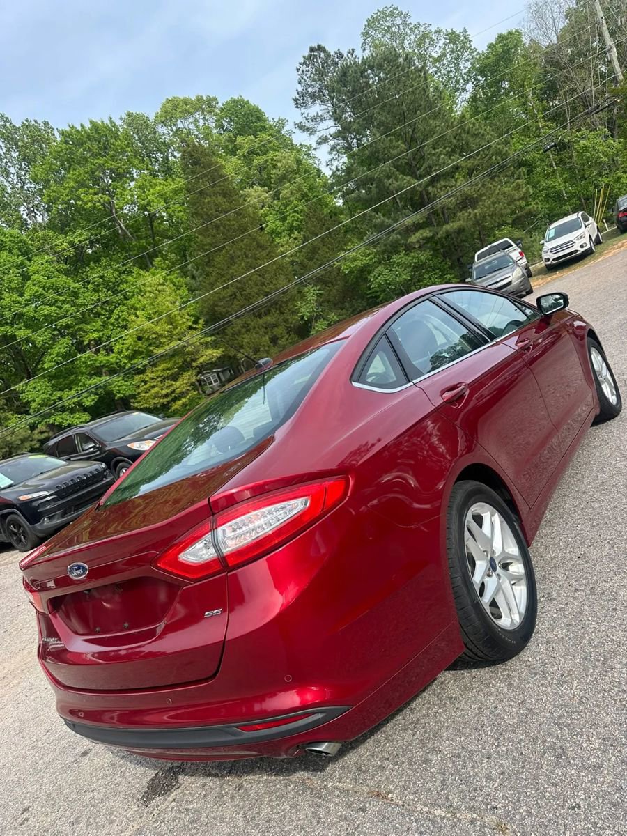 Used 2016 Ford Fusion SE FWD image 7