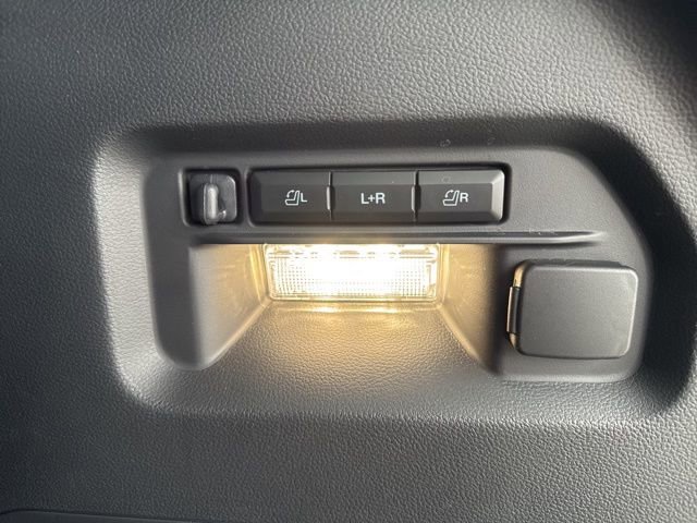 Used 2025 Ford Explorer ST-Line w/ Premium Package AWD/4WD image 35