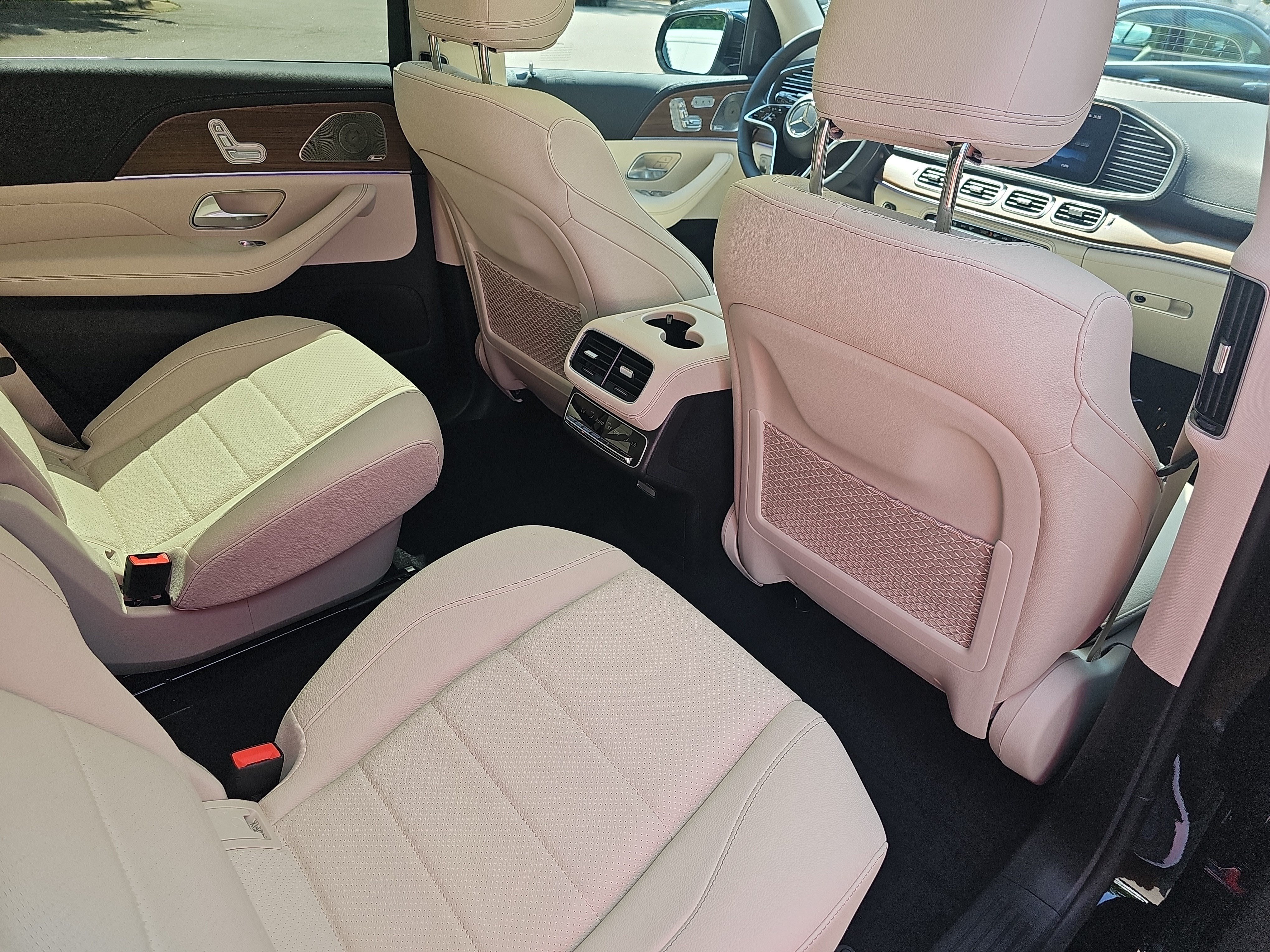 New 2026 Mercedes-Benz GLS 450 4MATIC image 11