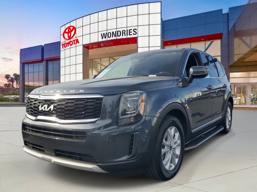Used 2022 Kia Telluride LX image 2