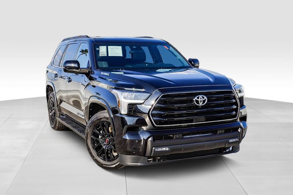 Used 2025 Toyota Sequoia SR5 image 2