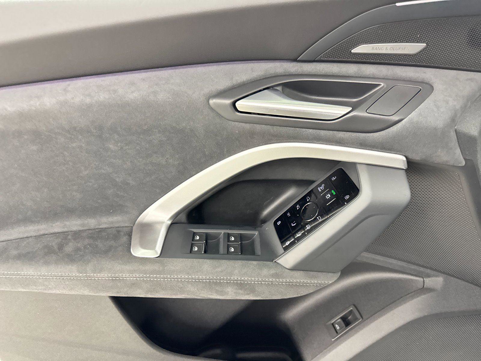 New 2026 Audi SQ5 Premium Plus AWD/4WD image 10