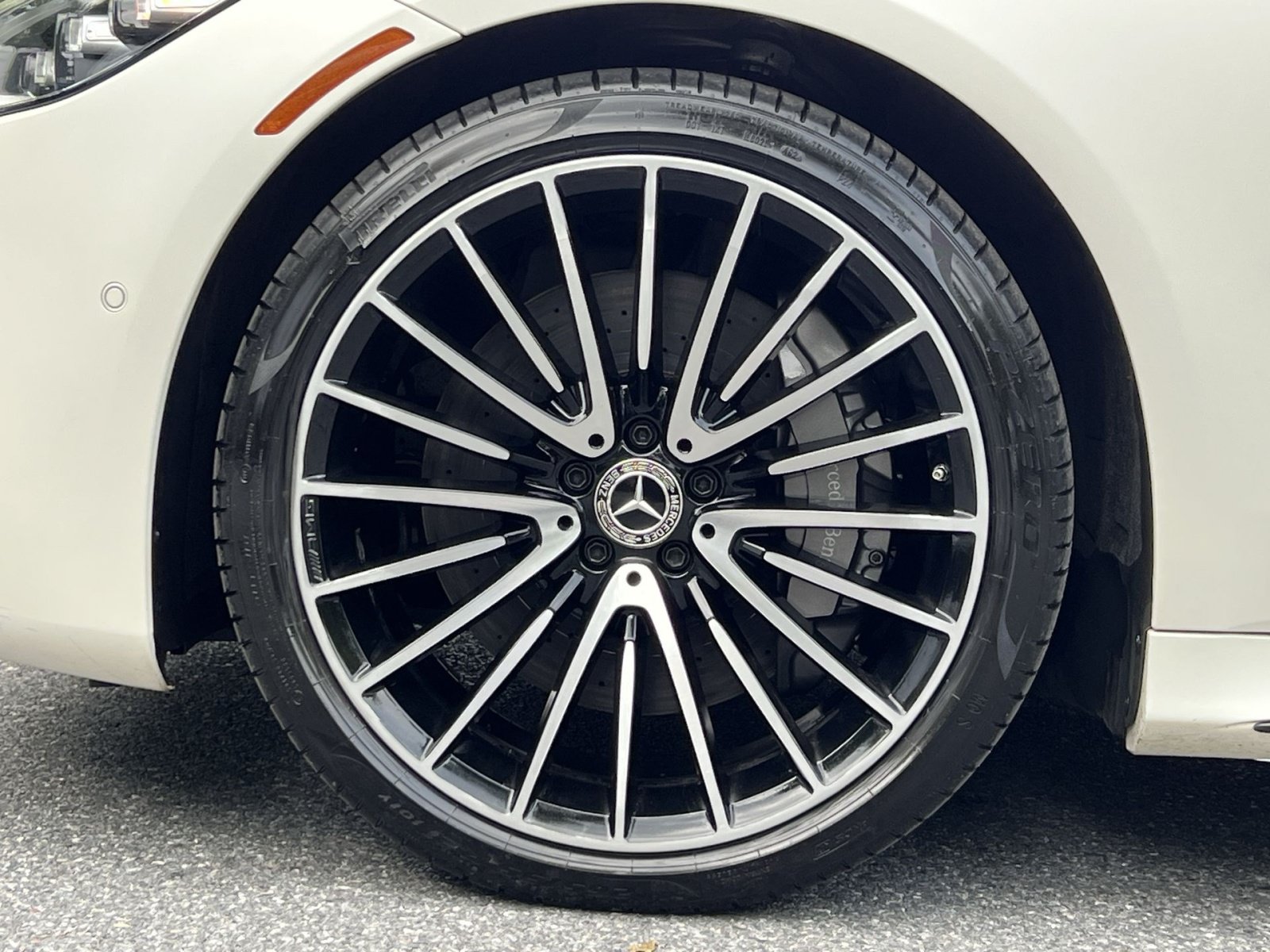Used 2022 Mercedes-Benz S 580 4MATIC Sedan w/ AMG Line Package image 17