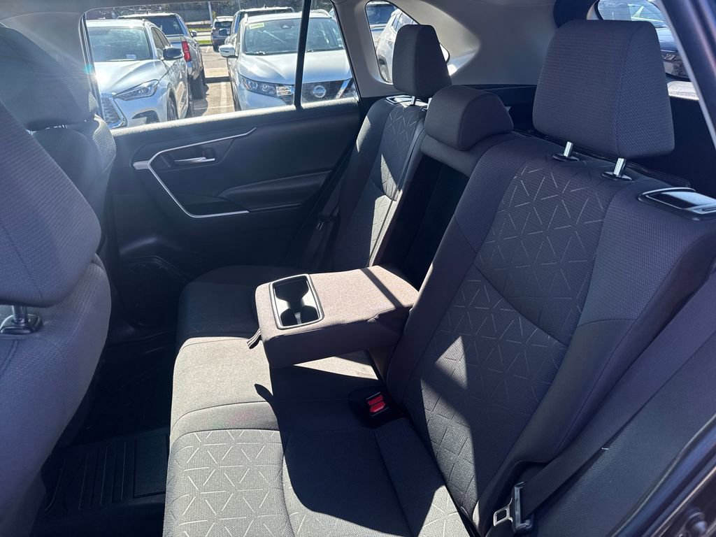 Used 2023 Toyota RAV4 AWD Hybrid image 33