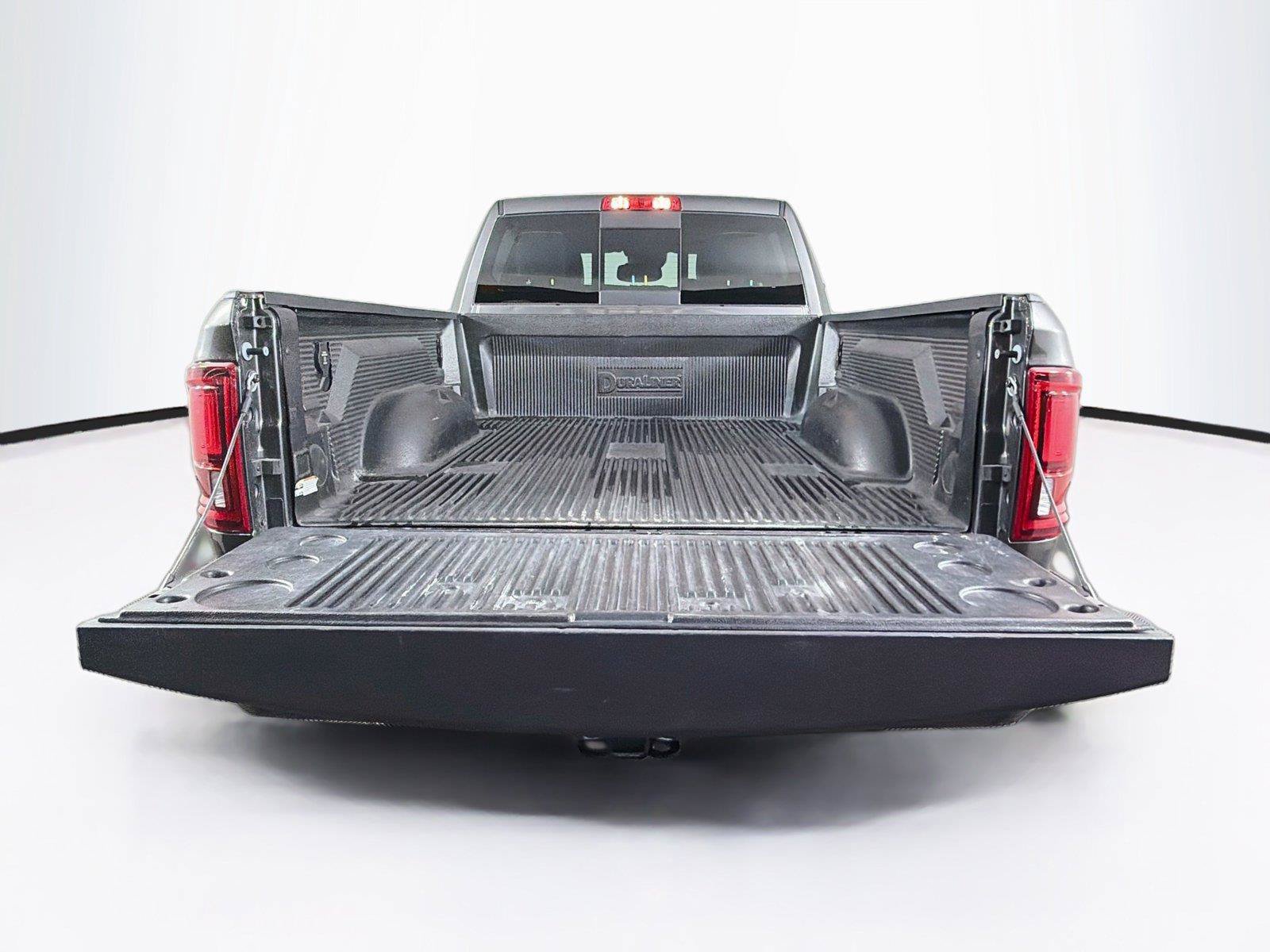 Used 2026 RAM 2500 Laramie AWD/4WD image 14