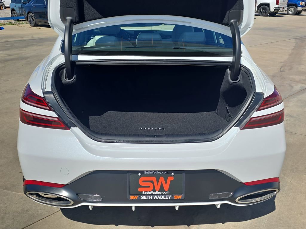 Used 2025 Genesis G70 2.5T image 12