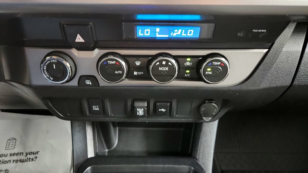 Certified 2022 Toyota Tacoma SR5 AWD/4WD image 30