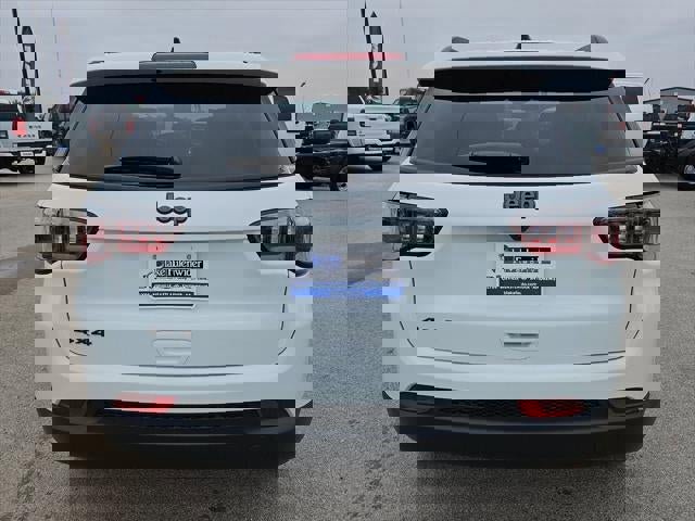 New 2026 Jeep Compass Latitude image 35