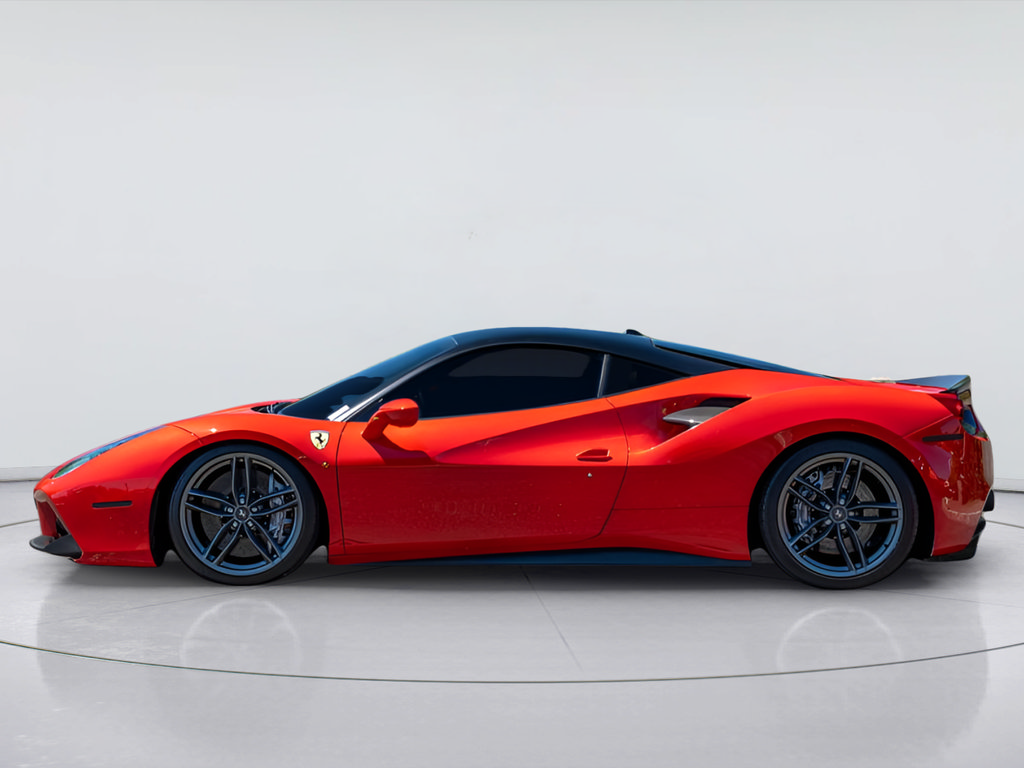 Used 2017 Ferrari 488 GTB RWD image 8