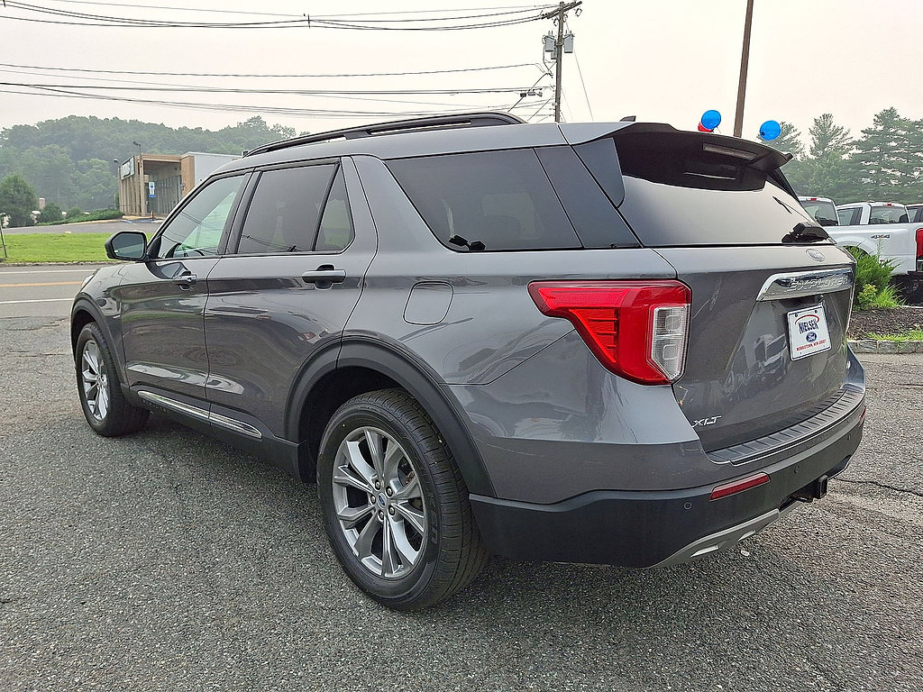 Certified 2023 Ford Explorer XLT w/ Equipment Group 202A AWD/4WD image 28